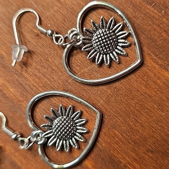 Silver Heart Sunflower Earrings - Picture 3 of 3